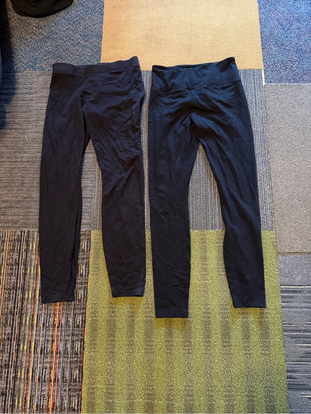 Women’s Lauren Conrad and Vera wang leggings size small